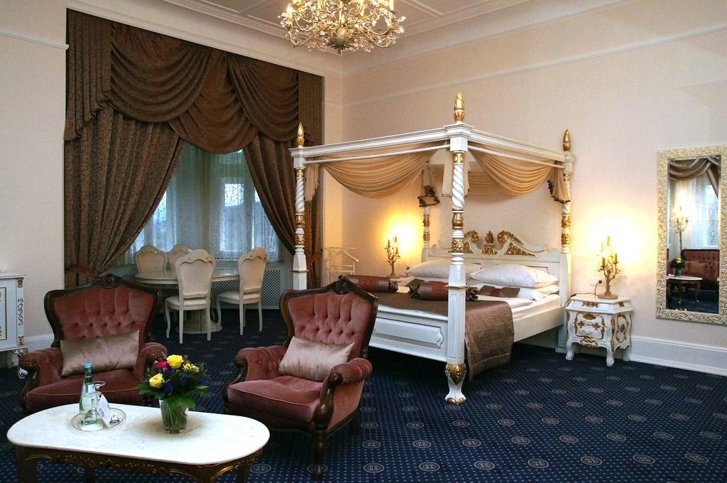 Schloss Hotel Wolfsbrunnen Schwebda Eksteriør bilde